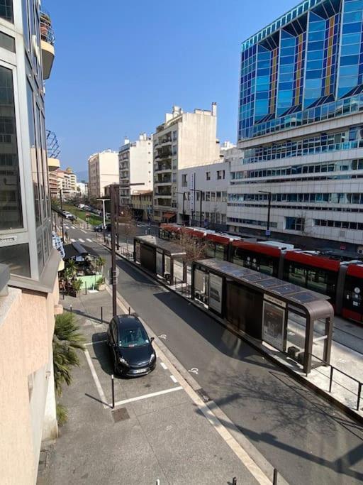 Appartement 23 M2 A Nice, 2E Ligne Du Front De Mer Esterno foto