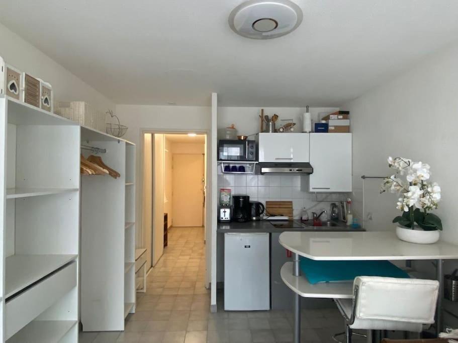 Appartement 23 M2 A Nice, 2E Ligne Du Front De Mer Esterno foto